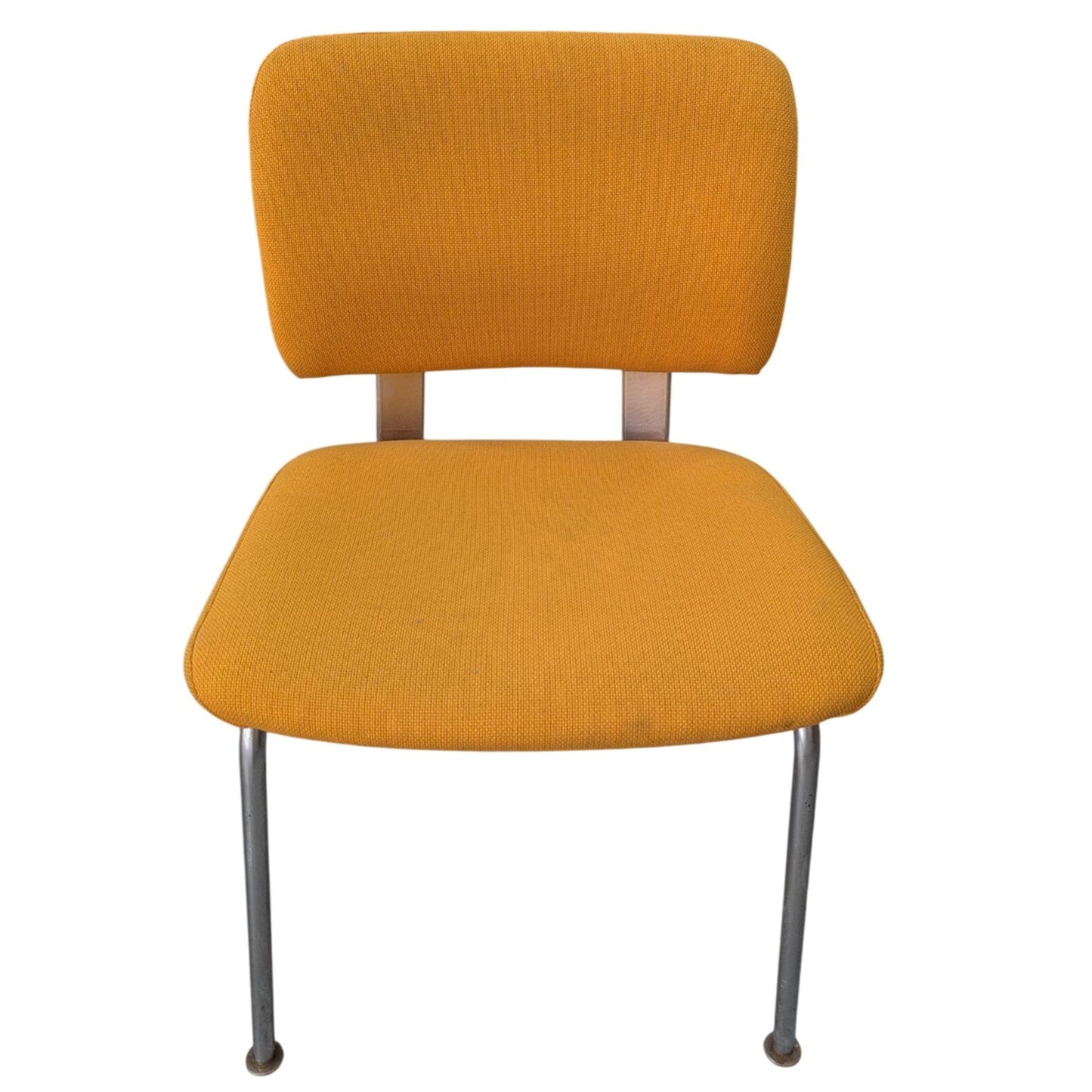 paire de chaises vintage jaune et piétement et structure aluminium