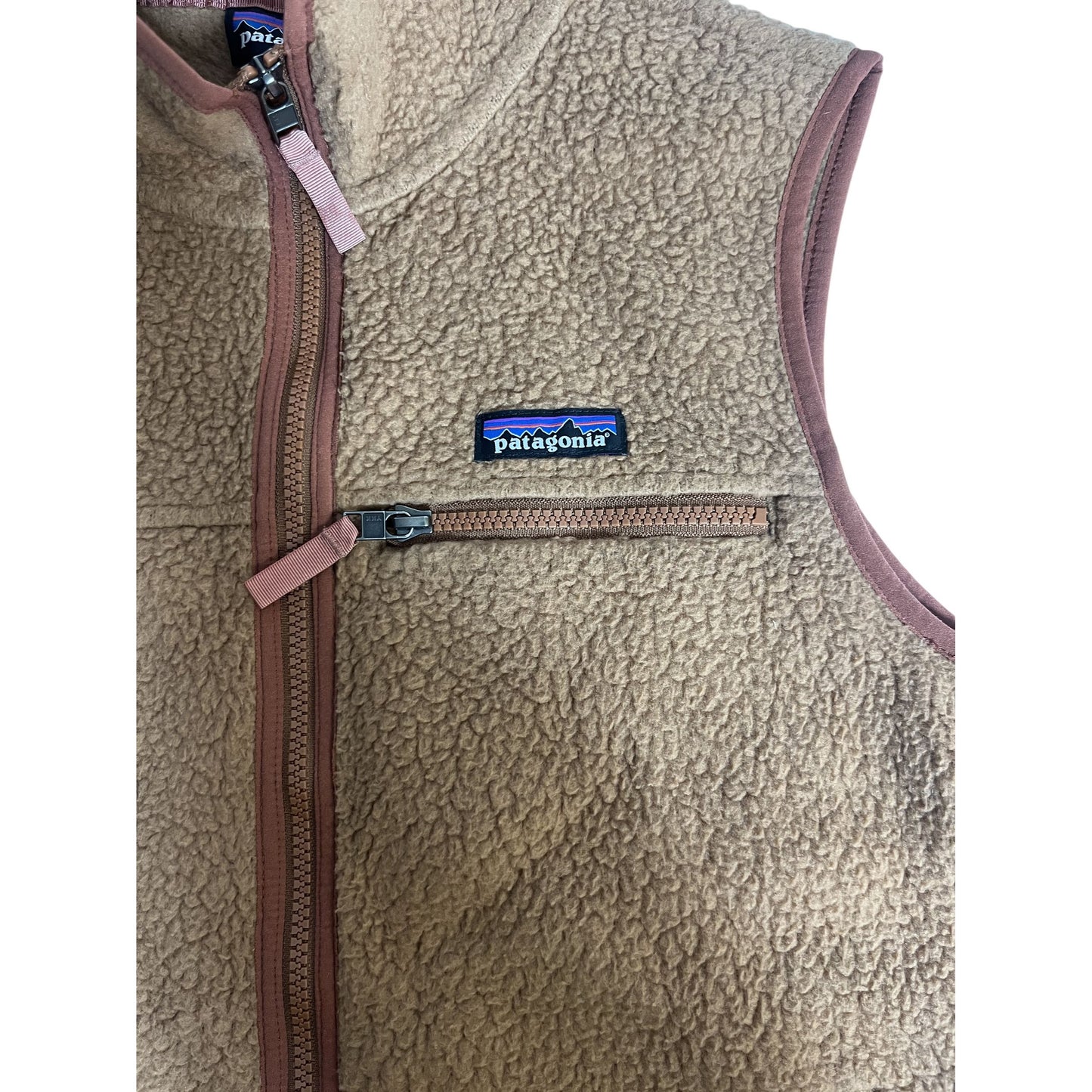 Gilet polaire sans manches Patagonia pour homme, couleur beige, avec poches zippées et col montant