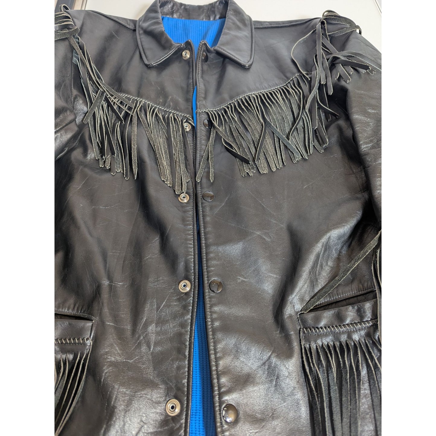 Veste à franges en cuir noir style western avec boutons-pression et doublure bleue S