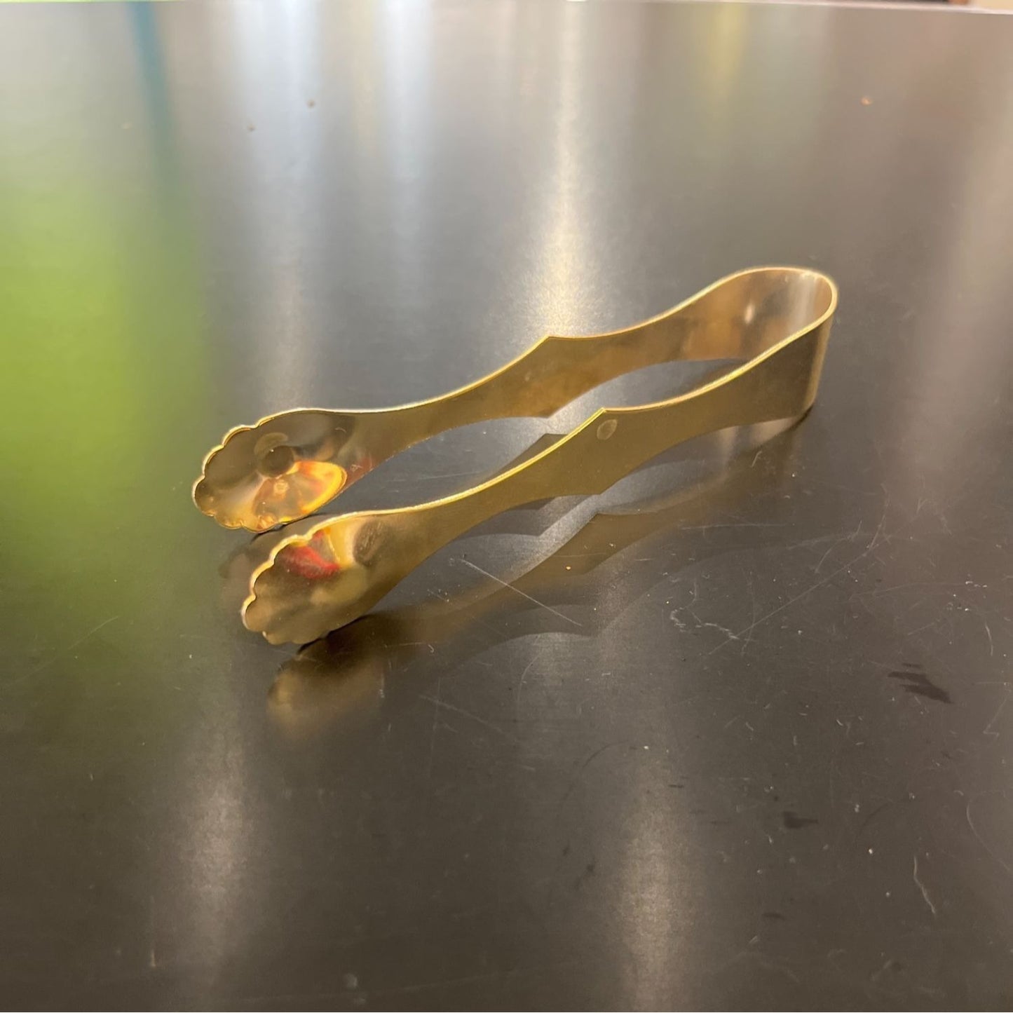 Seau À Glace En Cristal Gravé Avec Pince En Laiton Vintage