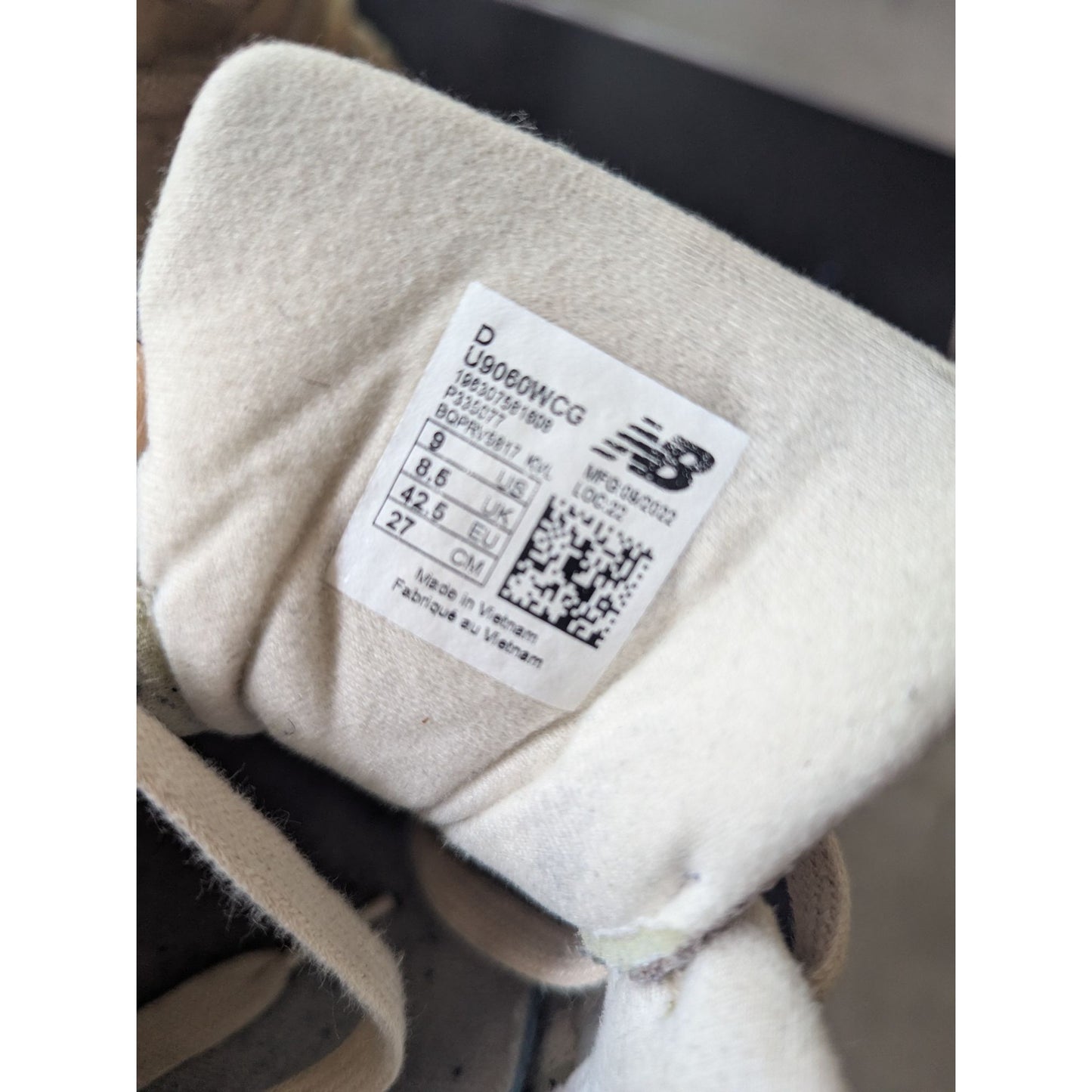 New Balance 9060 Beige/Gris 42.5 Baskets Mode Homme
