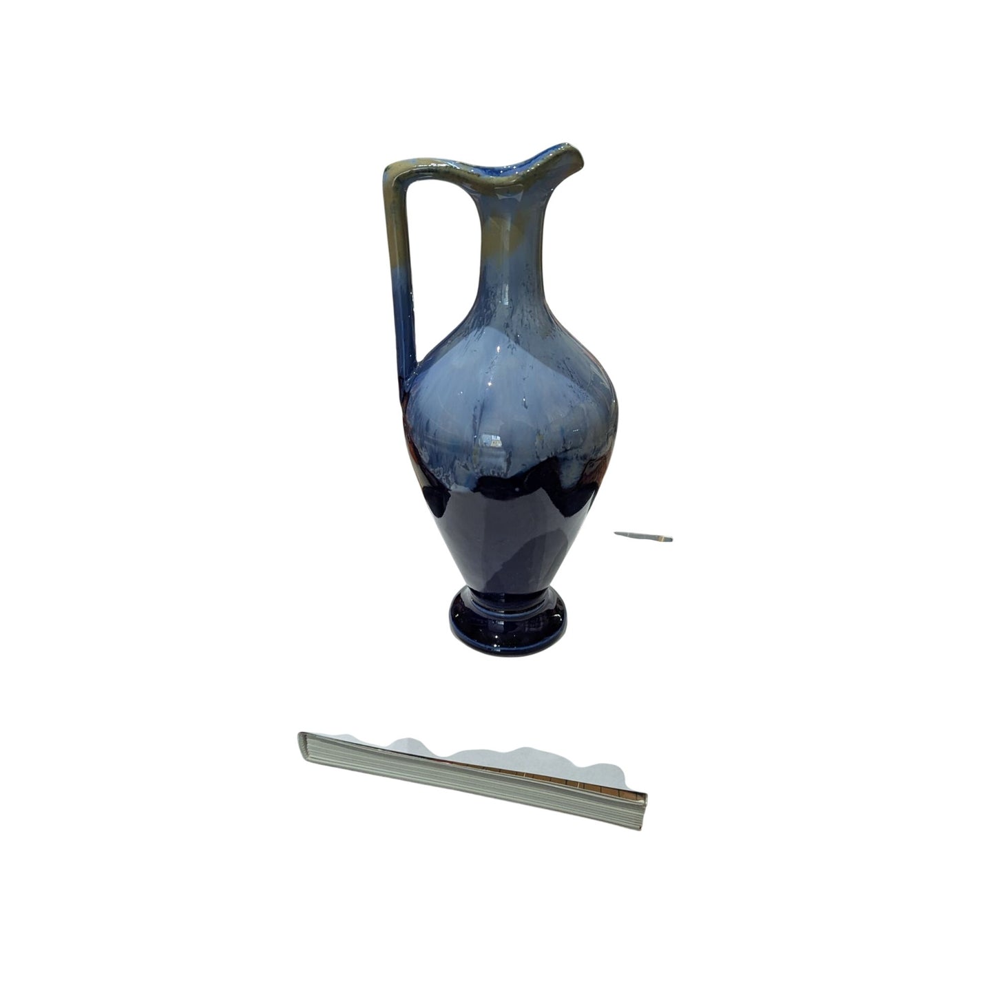Vintage Bleu Soufflé Vase En Verre Avec Anse Et Base Arrondie