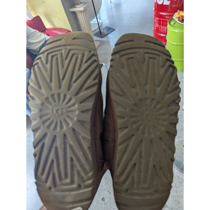 Bottines En Suède Marron UGG Taille 42 Avec Doublure En Laine & Semelle Antidérapante