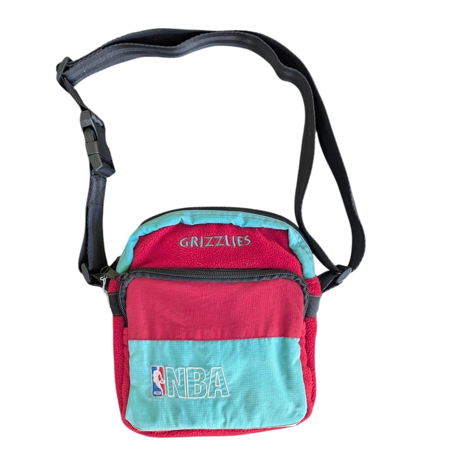 Sacoche Upcyclée Memphis Grizzlies NBA Édition Unique 22x20cm Rouge/Turquoise Avec Bandoulière Réglable & Nombreuses Poches