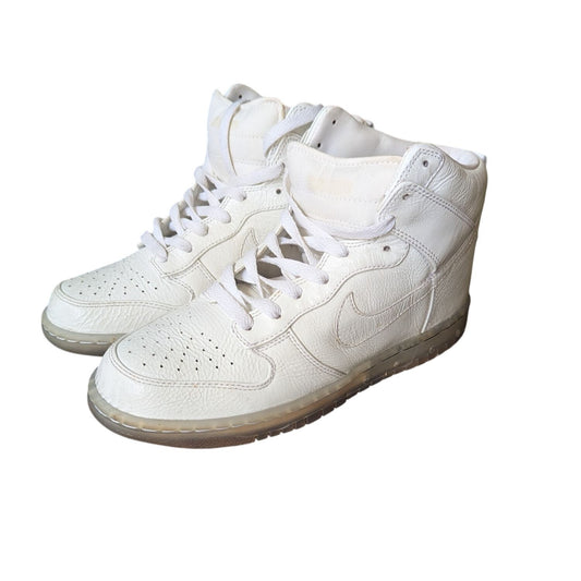 Custom Nike Blanches Avec Lumières LED Intégrées Dans La Semelle