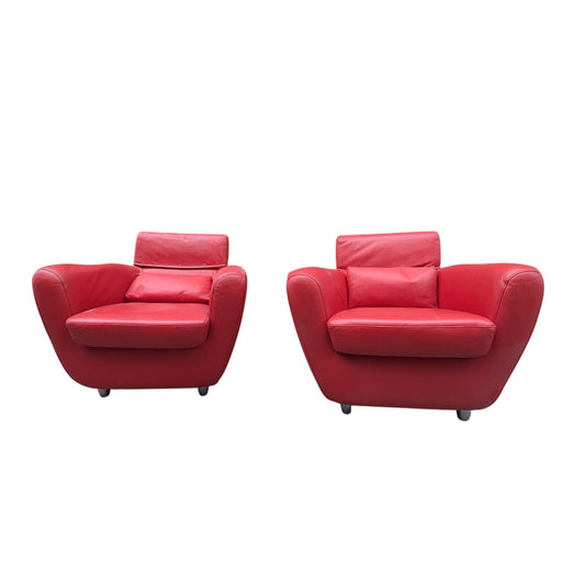 Paire De Fauteuils Ligne Roset Rouge En Cuir Avec Piètement Acier Chromé & Clouté 80cm/80cm/85cm